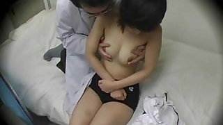 Japanese schoolgirl (18+) medical exam 